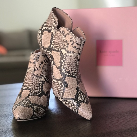 Kate Spade Raelyn (Pale Vellum) Size 6 Booties - Picture 3 of 8